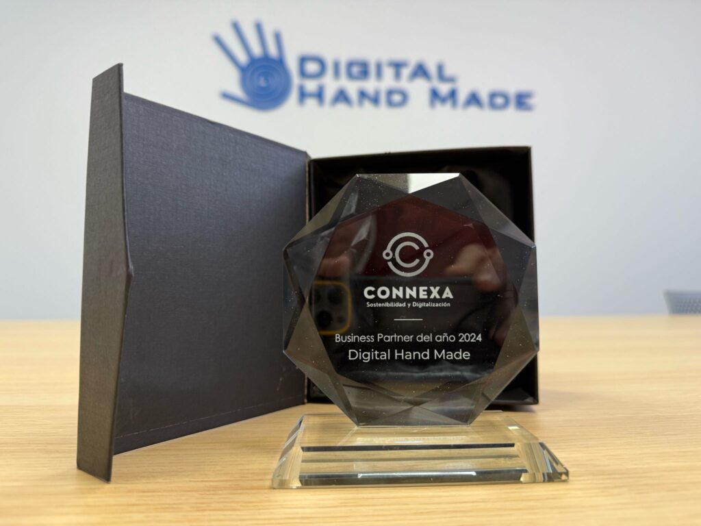 premio para Digital Hand Made